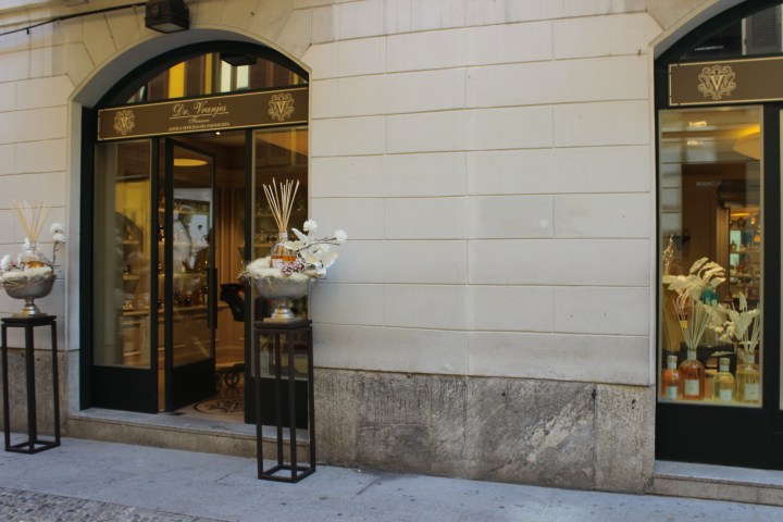 www.tavoladelmondo.com Dr Vranjes shopping in brera